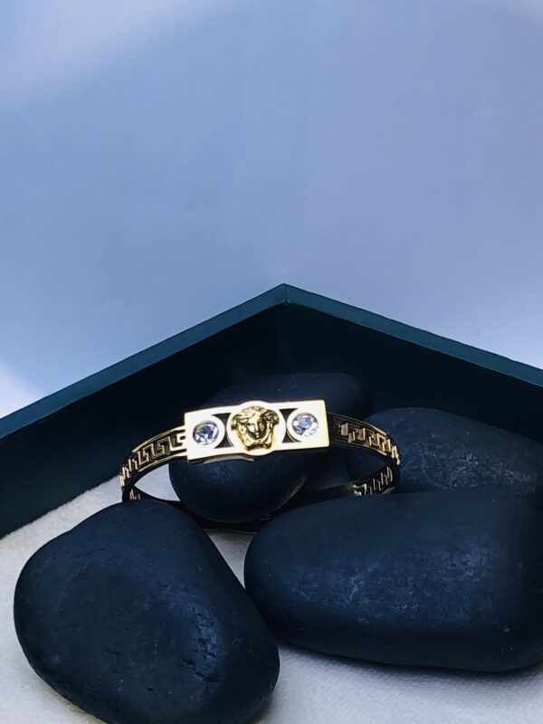 Golden diamond encrusted center piece